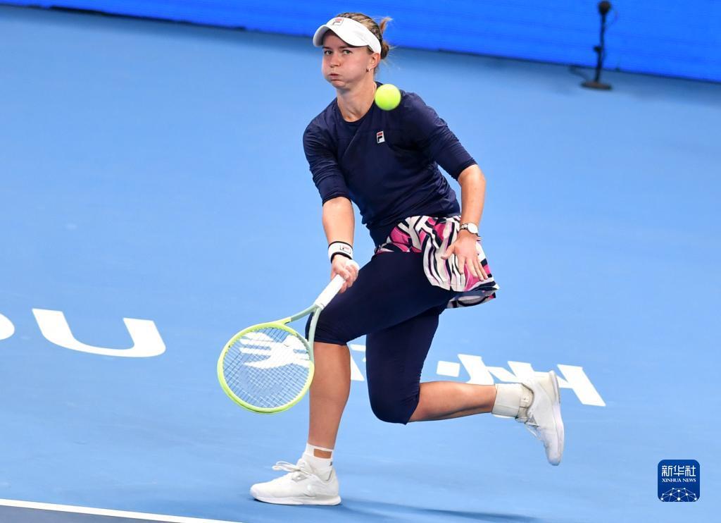 包括曾多次 包括曾多次