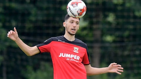 他们一次次 他们一次次